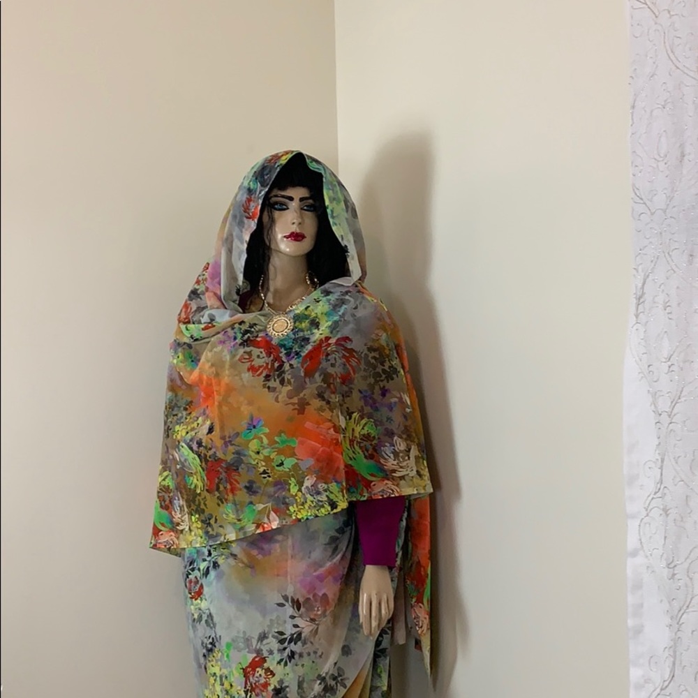 Meet your Posher, Dalia